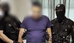"Алты қымбат көлік пен элиталық коттедж сатып алған": Шымкентте университеттен ірі көлемде ақша жымқырған