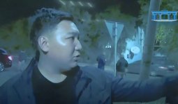 «Три раза пырнул ножом»: видео с обвиняемым в убийстве Шерзата показали в суде
