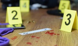 Талдықорғанда қонақүйден 12 рет пышақталған әйелдің мәйіті табылды