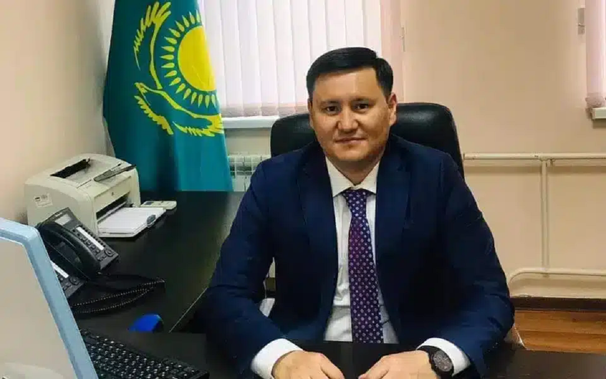 Оралда парамен ұсталған сот төрағасы он тәулікке қамауға алынды