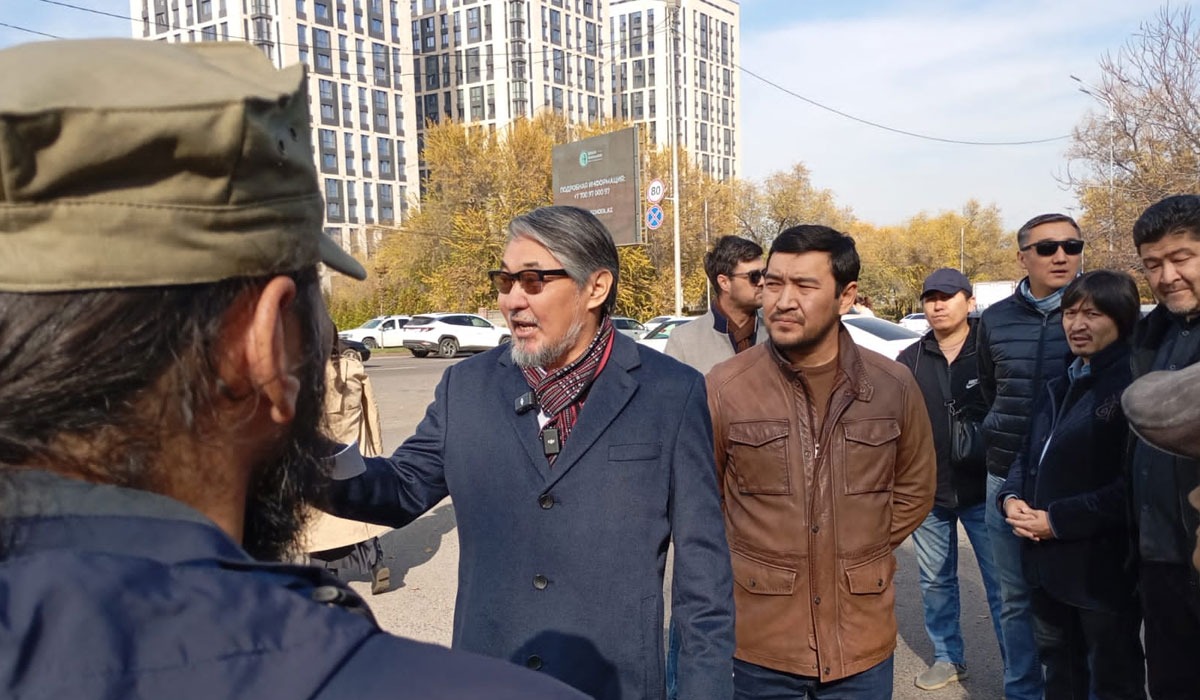 «Мәдениет министрлігі басын алып қашып отыр»: Киногерлер Тоқаевтан өздерін қабылдауын сұрады