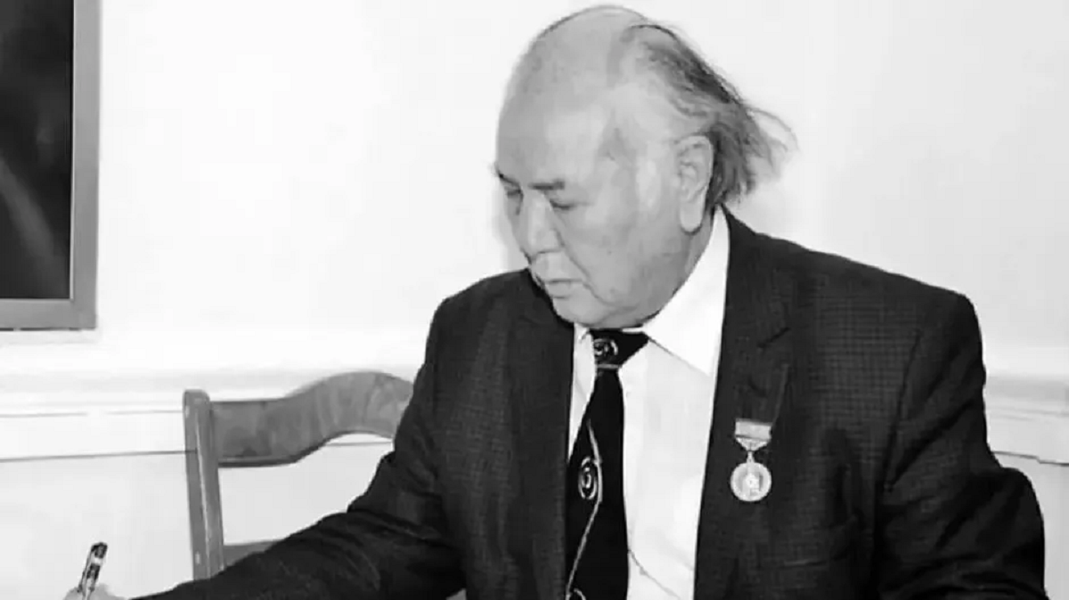 Жазушы Дулат Исабеков өмірден өтті: Президент көңіл айтты